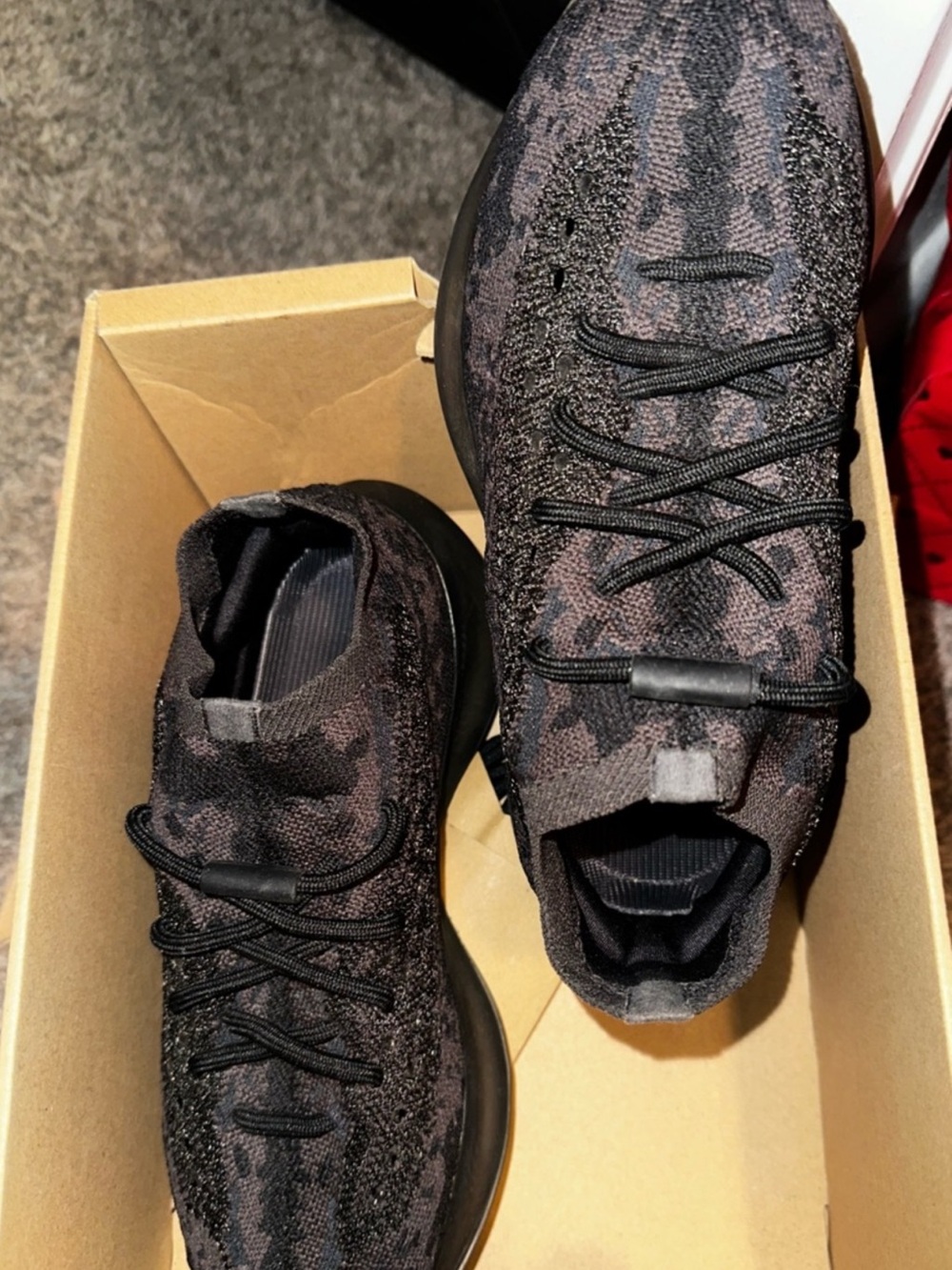 adidas Yeezy Boost 380 Box -